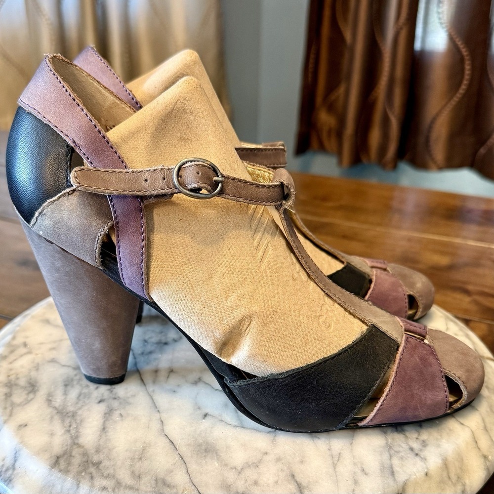 SEYCHELLES Anthropologie Countdown Grey Purple Leather T-Strap Pump 8 EU 39